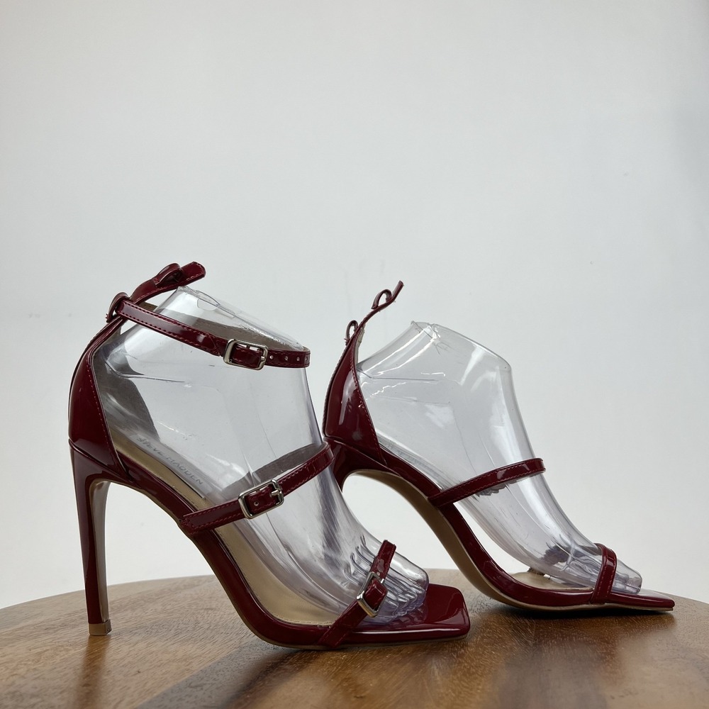 New Womens Steve Madden Senna Red Faux Patent Leather Strappy Sandals Size 7 M
